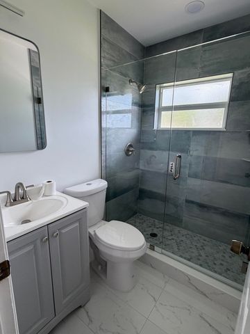 5612 S 36th Street, Greenacres, FL 33463