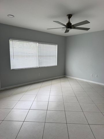 5612 S 36th Street, Greenacres, FL 33463
