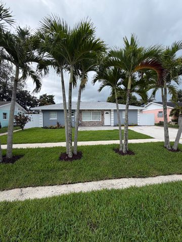 5612 S 36th Street, Greenacres, FL 33463