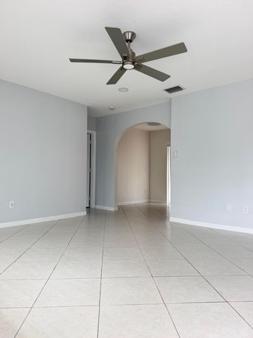 5612 S 36th Street, Greenacres, FL 33463
