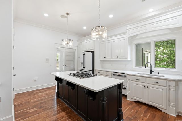 5800 Brush Creek Loop, Conway, AR 72034