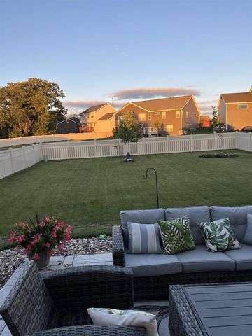 319 Sunshine Lane, Verona, WI 53593