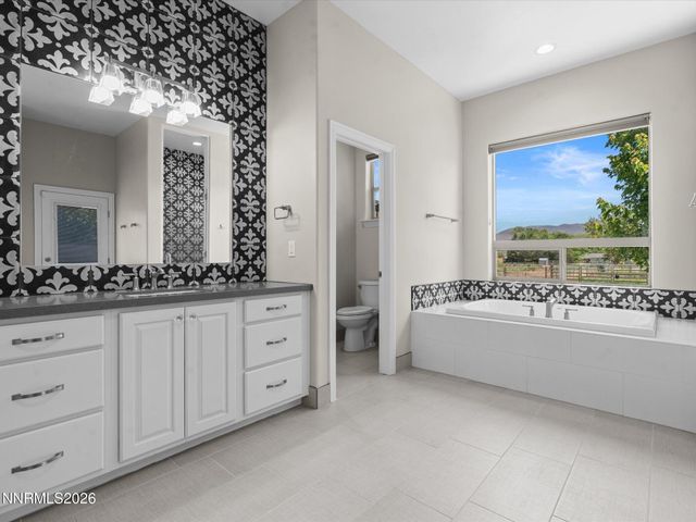 5750 Meacham Street, Washoe Valley, NV 89704