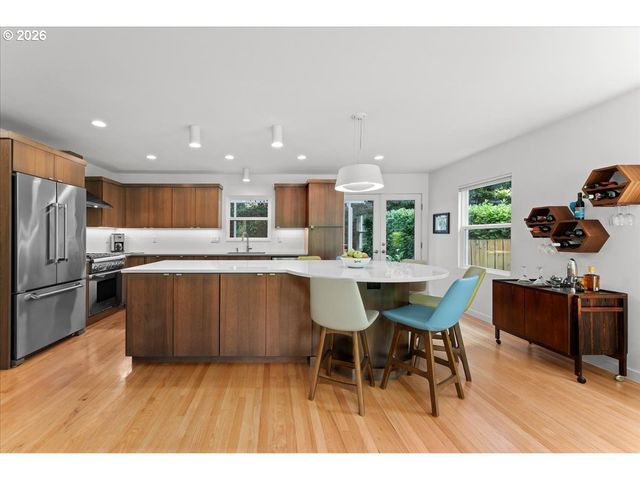 2852 Nw Upshur St, Portland, OR 97210