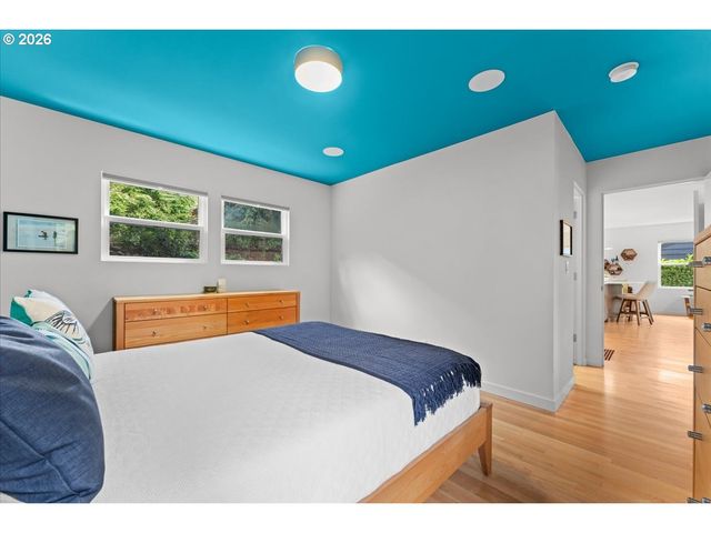 2852 Nw Upshur St, Portland, OR 97210