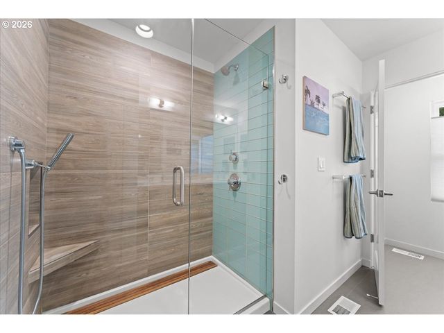 2852 Nw Upshur St, Portland, OR 97210
