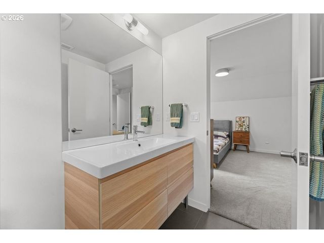 2852 Nw Upshur St, Portland, OR 97210