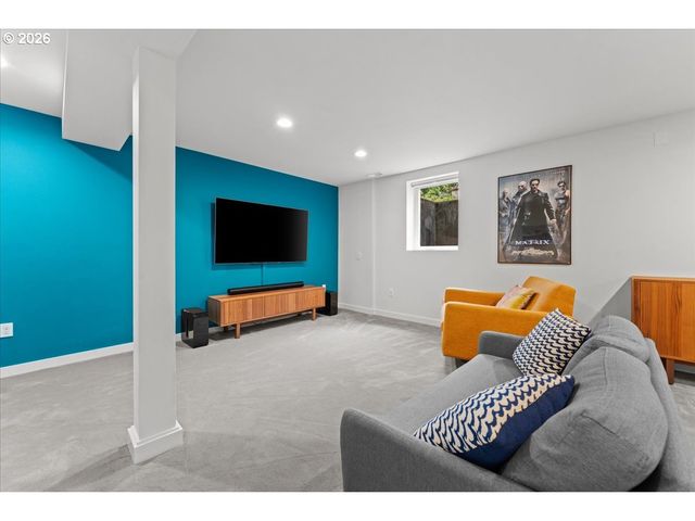 2852 Nw Upshur St, Portland, OR 97210