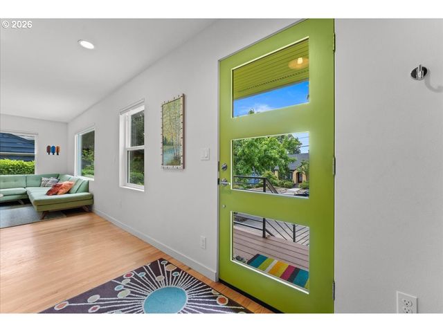 2852 Nw Upshur St, Portland, OR 97210