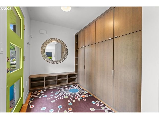 2852 Nw Upshur St, Portland, OR 97210