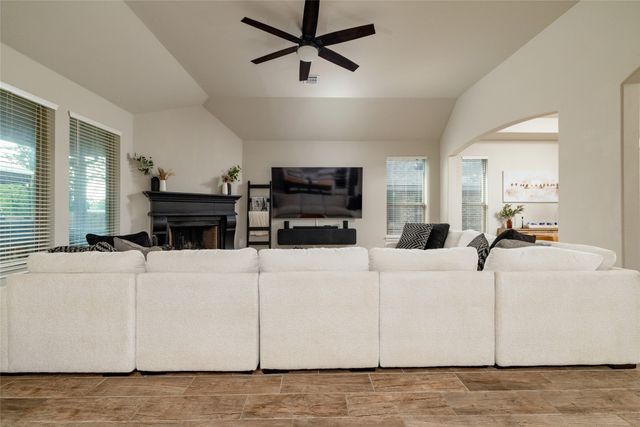 1028 Wildwood Drive, Joshua, TX 76058