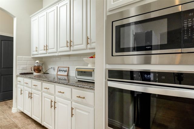 1028 Wildwood Drive, Joshua, TX 76058