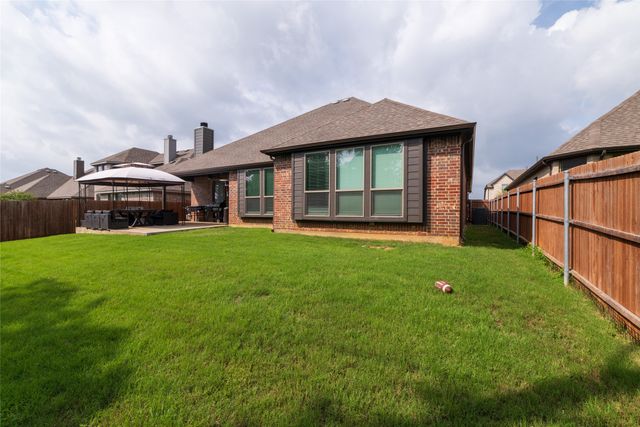 1028 Wildwood Drive, Joshua, TX 76058