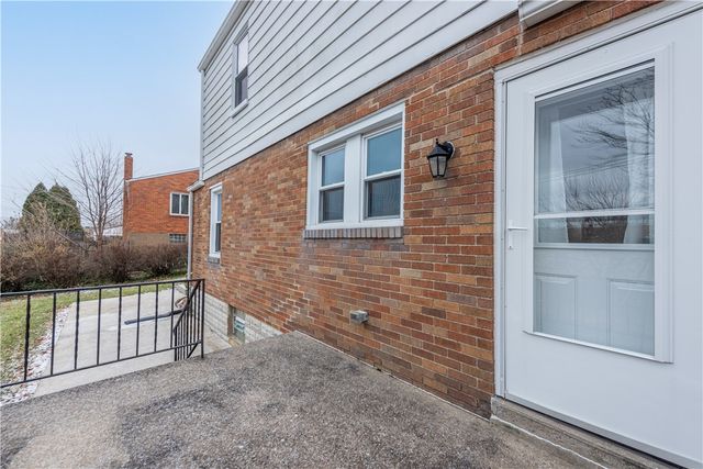 3223 Willett Rd, Baldwin Boro, PA 15227