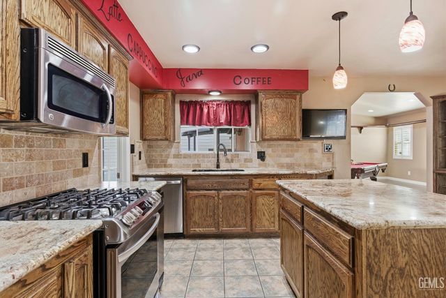 6317 Scenic Way, Bakersfield, CA 93309