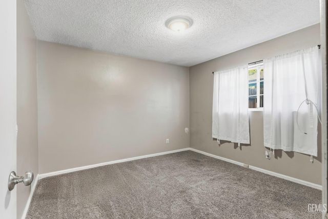 6317 Scenic Way, Bakersfield, CA 93309