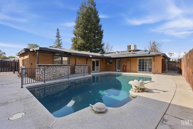 6317 Scenic Way, Bakersfield, CA 93309