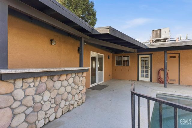 6317 Scenic Way, Bakersfield, CA 93309