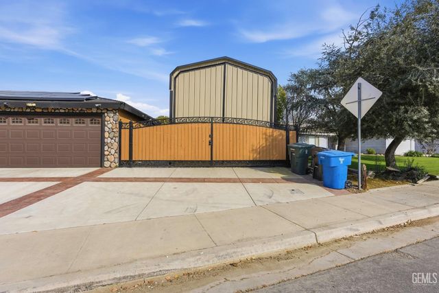 6317 Scenic Way, Bakersfield, CA 93309