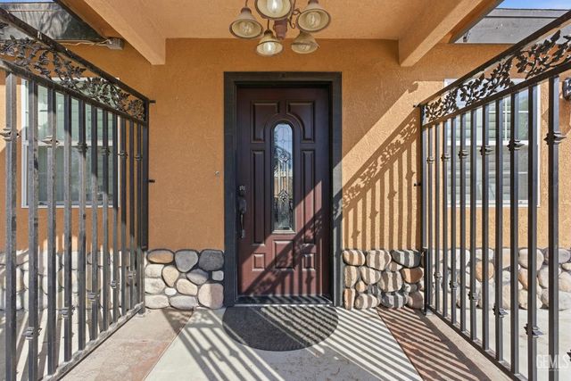 6317 Scenic Way, Bakersfield, CA 93309