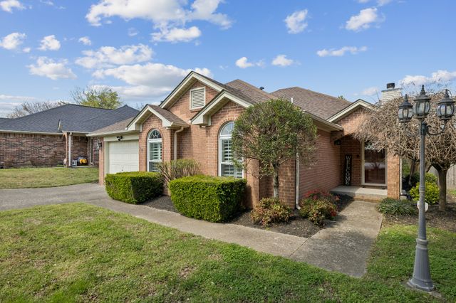 203 Cameron Ct, Hermitage, TN 37076