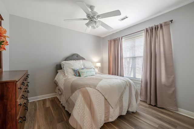 203 Cameron Ct, Hermitage, TN 37076