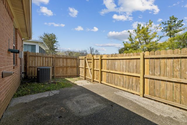 203 Cameron Ct, Hermitage, TN 37076