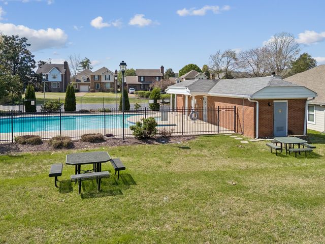 203 Cameron Ct, Hermitage, TN 37076