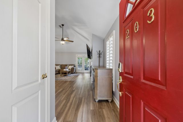 203 Cameron Ct, Hermitage, TN 37076