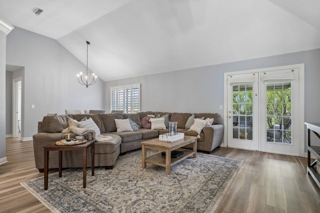 203 Cameron Ct, Hermitage, TN 37076