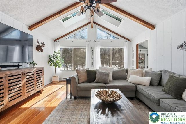 2105 Blue Ox Road, Coolbaugh Twp, PA 18466