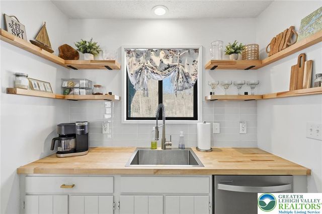 2105 Blue Ox Road, Coolbaugh Twp, PA 18466