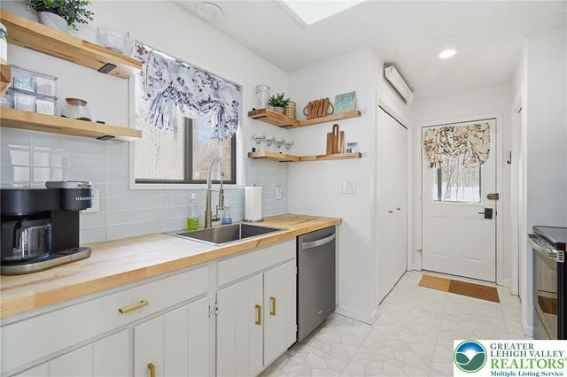 2105 Blue Ox Road, Coolbaugh Twp, PA 18466