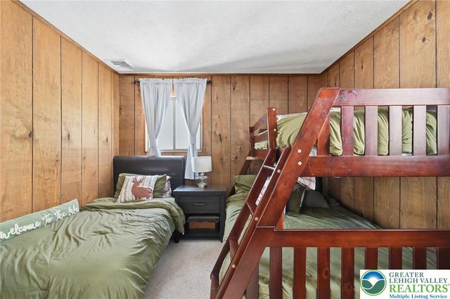 2105 Blue Ox Road, Coolbaugh Twp, PA 18466