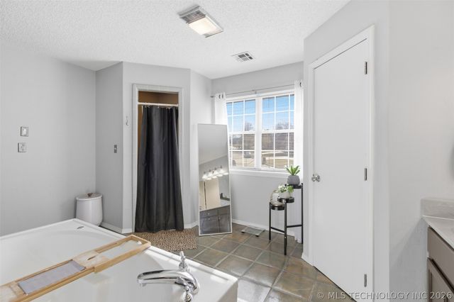 3421 Heritage Drive, Claremore, OK 74019