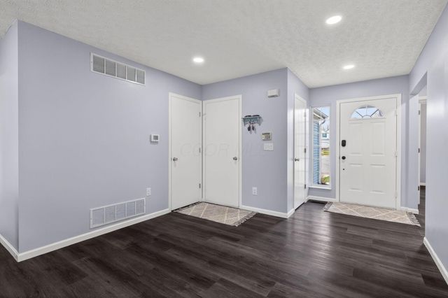 1047 Stone Ring Court, Columbus, OH 43240