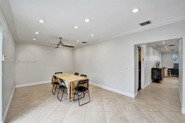 3671 N 47th Ave, Hollywood, FL 33021