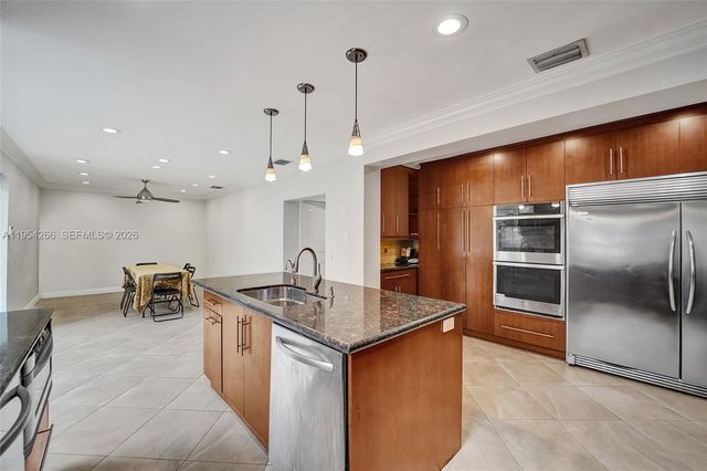 3671 N 47th Ave, Hollywood, FL 33021