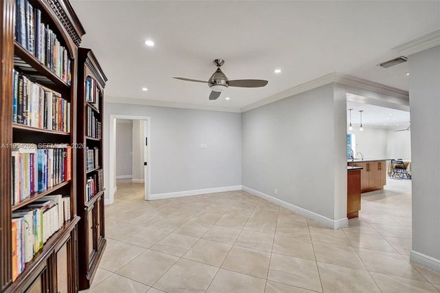 3671 N 47th Ave, Hollywood, FL 33021