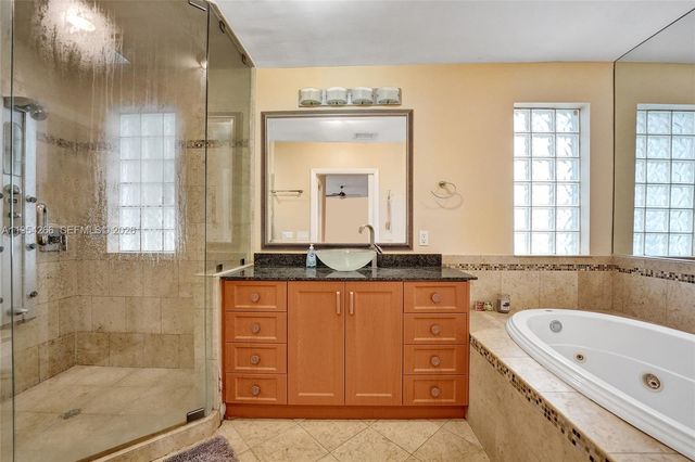 3671 N 47th Ave, Hollywood, FL 33021