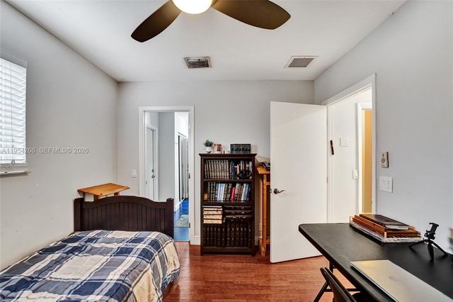 3671 N 47th Ave, Hollywood, FL 33021