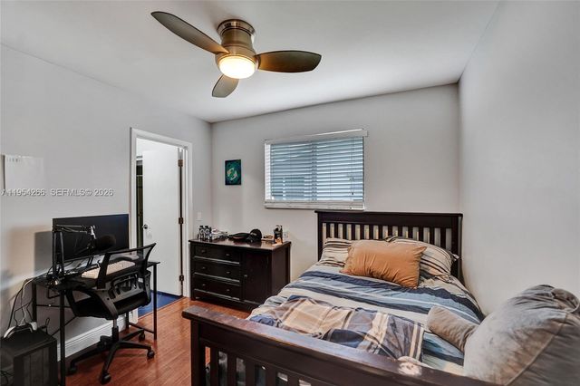 3671 N 47th Ave, Hollywood, FL 33021