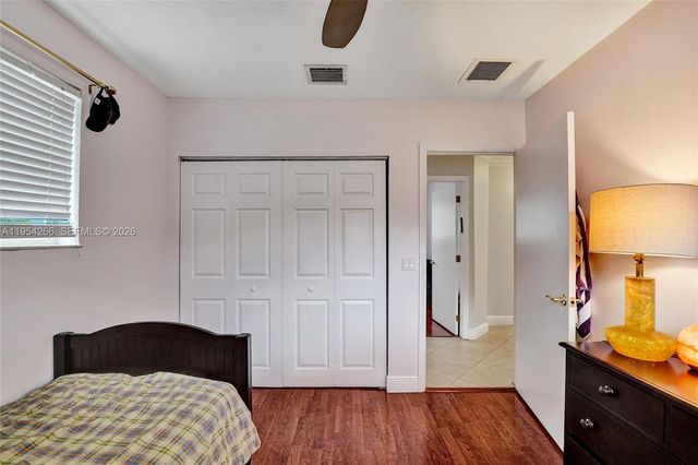 3671 N 47th Ave, Hollywood, FL 33021