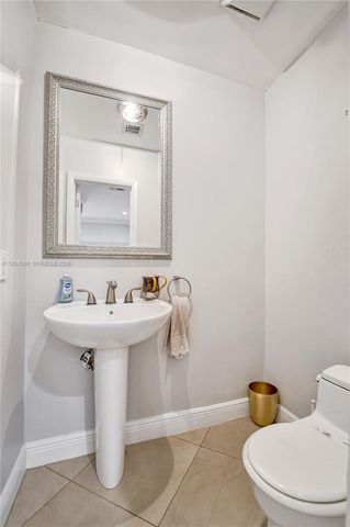 3671 N 47th Ave, Hollywood, FL 33021