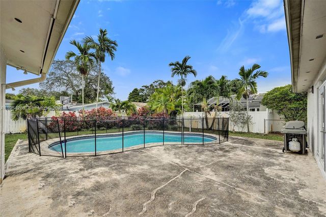 3671 N 47th Ave, Hollywood, FL 33021