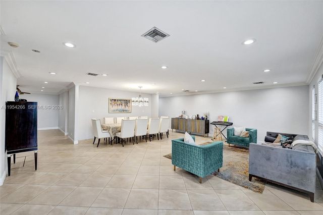 3671 N 47th Ave, Hollywood, FL 33021