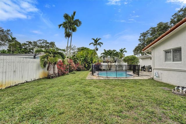 3671 N 47th Ave, Hollywood, FL 33021