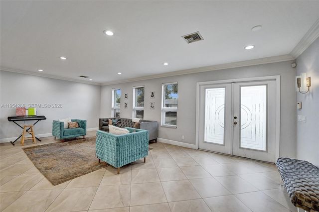 3671 N 47th Ave, Hollywood, FL 33021