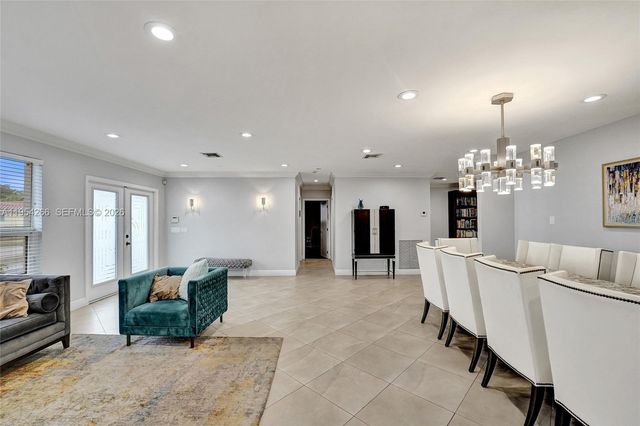 3671 N 47th Ave, Hollywood, FL 33021