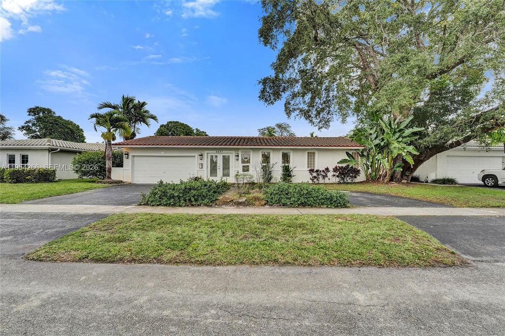 3671 N 47th Ave, Hollywood, FL 33021